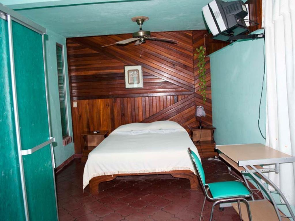 Hotel Jackie'S House Puntarenas Ruang foto